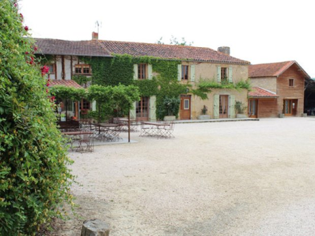 logement dans une ferme au plus proche de la nature colonie de vacances jeunes 