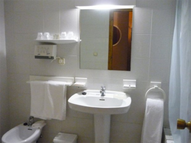 Salle de bain de l'hôtel à Andorre