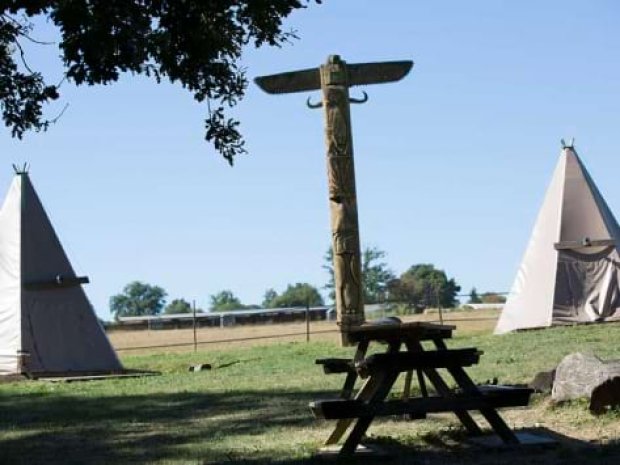 Camp d'indiens en colonie de vacances été