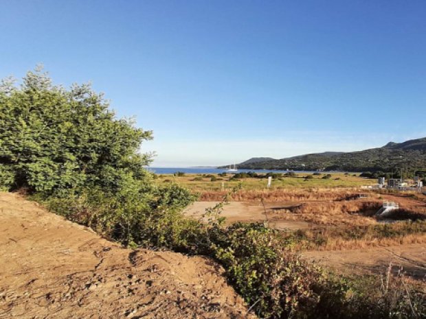 Vue sur Propriano en Corse depuis le camping du tikiti lors d'une colo de vacances