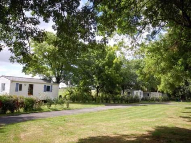 Mobil home du centre de colonie de vacances en été