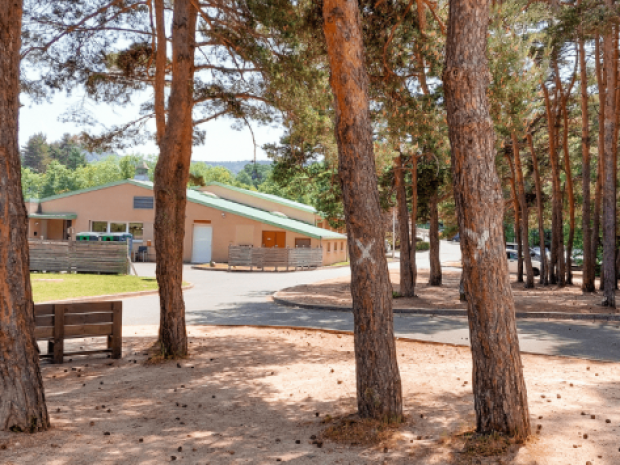 Centre du cros retournac au coeur des pins qui accueille des jeunes en colo de vacances cet été