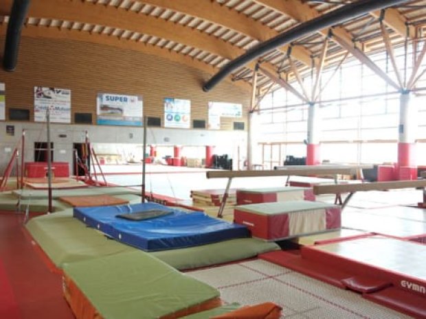 gymnase pour gymnastique rythmique en stage sportifs