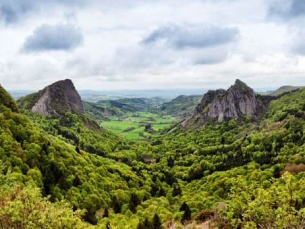 Vue sur les massifs d'Auvergne