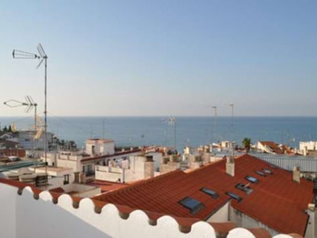 Vue depuis les terrasses de l'hôtel de la colonie de vacances en Espagne