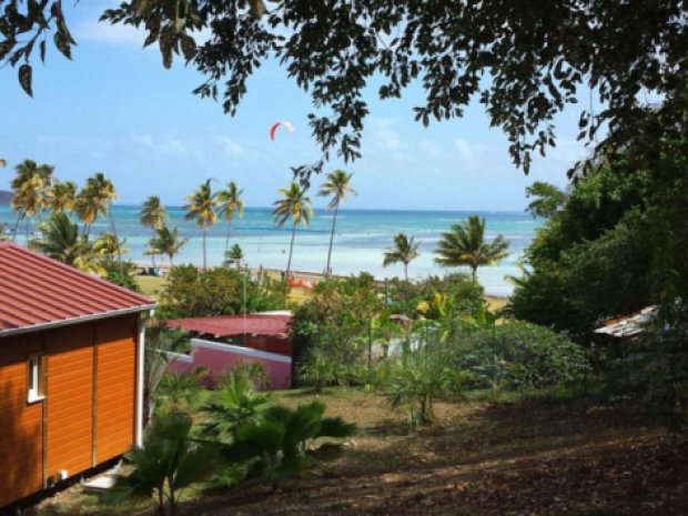 Plage du centre de vacances en Martinique