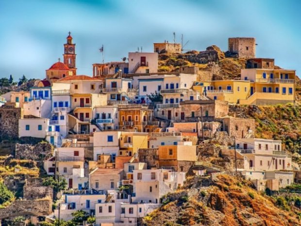Village sur les collines de Grèce