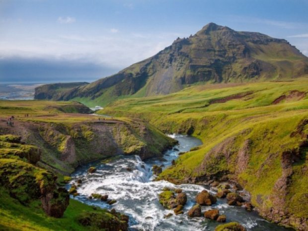 Montagne et ruisseaux d'Islande