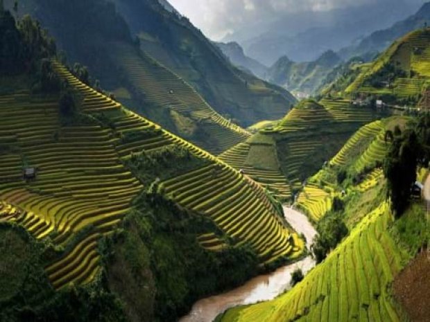 Paysages du Viet Nam durant la colonie de vacances pour ados en été