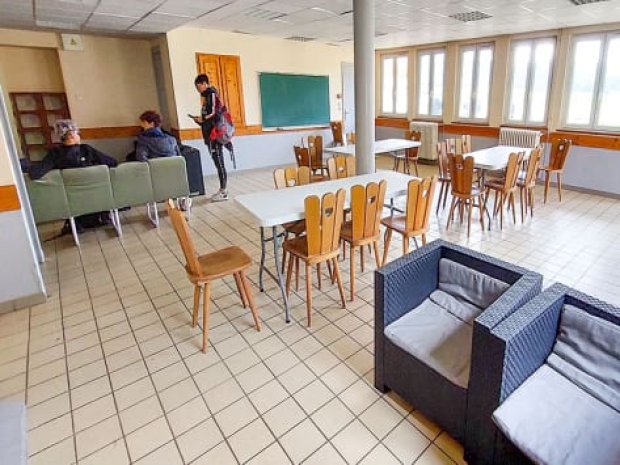 salle de jeux et repos centre de vacances enfants