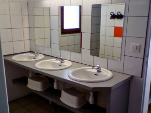Salle de bain en camping cet été